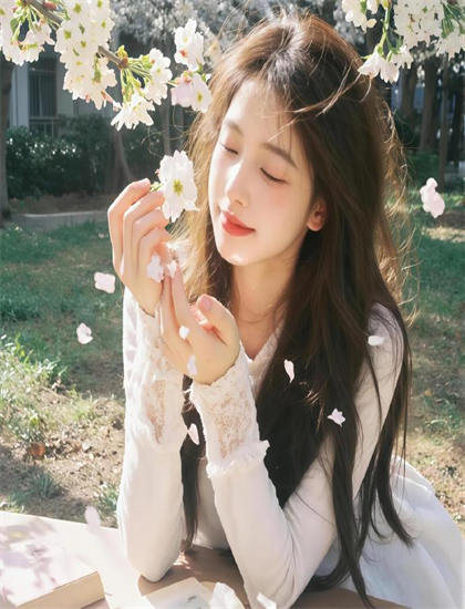 艾草在线视频观看_高清无码中文字幕专区_女子片多多免费观看高清电影