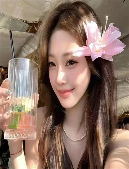 奇幻片深度解析：《我的未婚夫竟然有原配》的人物塑造与情感表达 ——深入探索奇幻片的艺术世界